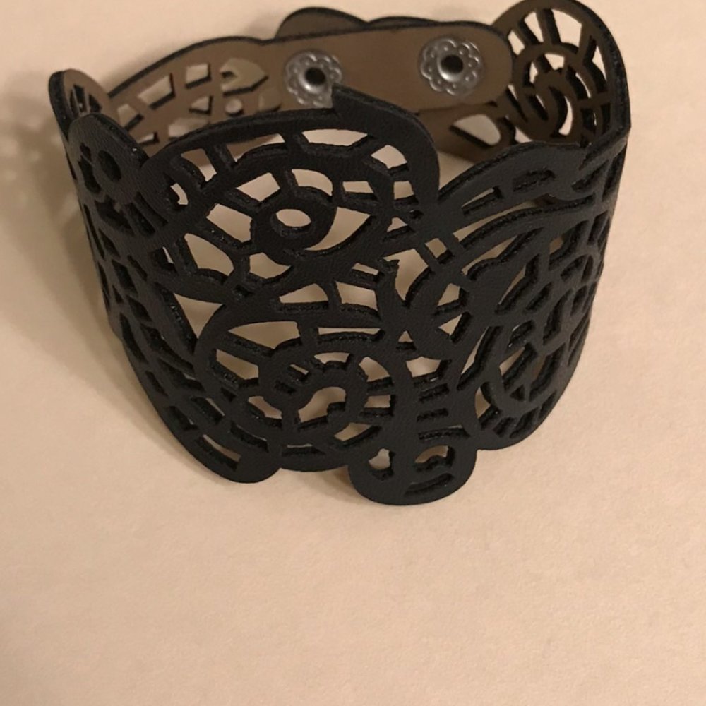 Black Hallowed Out Leather Button Strap Bracelet